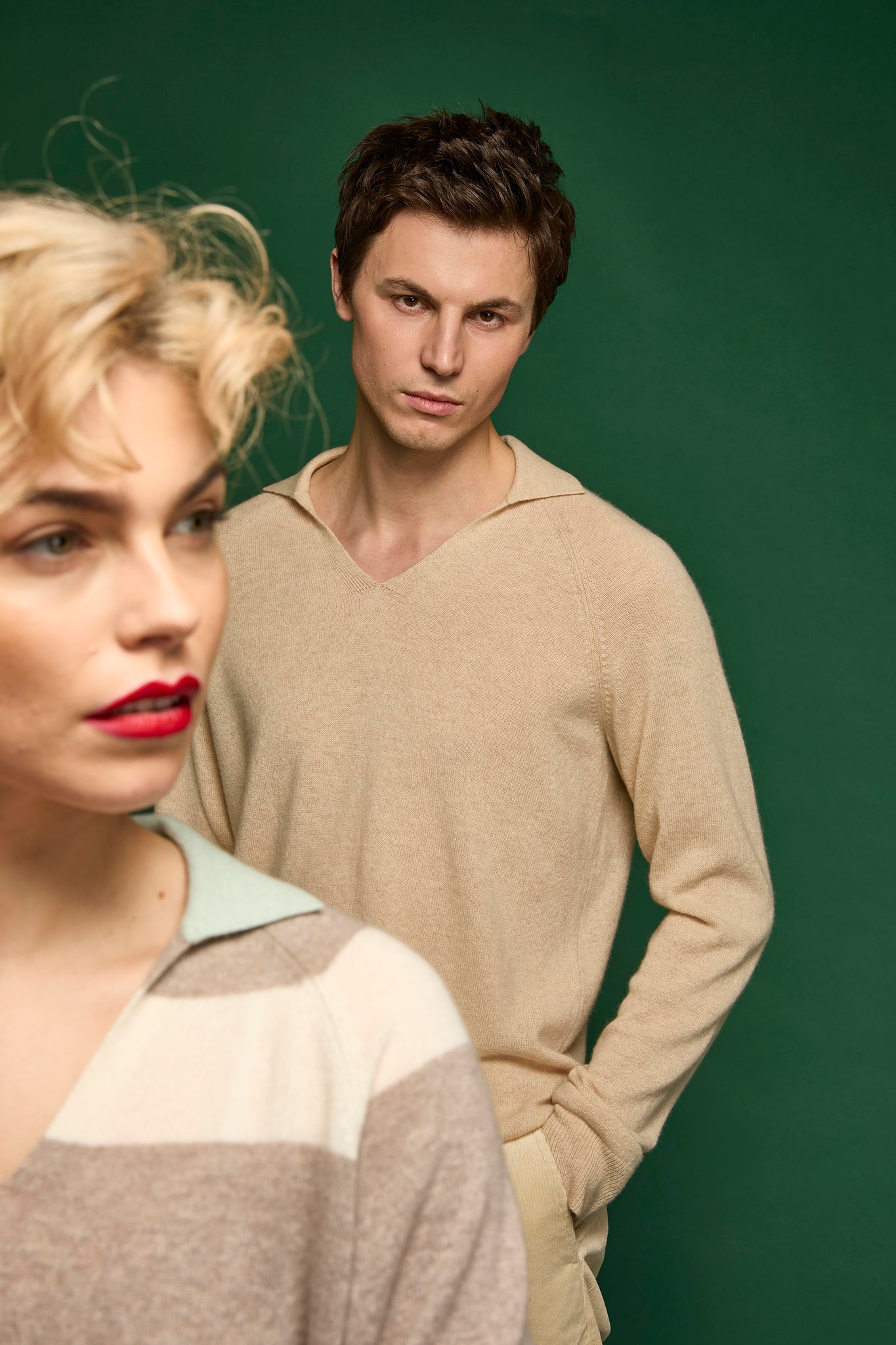 Unisex cashmere collared jumpers